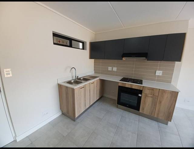 1 BEDROOM PROPERTY TO RENT IN GREENBAY ECO ESTATE